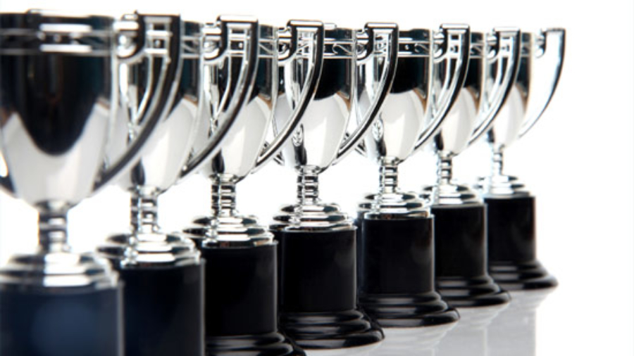 winners_trophies_550x310.Par.0001.Image