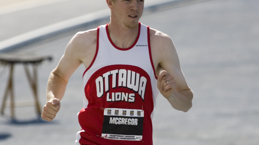 12 July 2007 (Windsor--Canada) -- The 2007 Canadian National Track and Field Championships...Stuart McGregor competing in the 800,