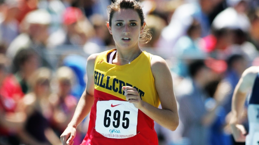 Danelle Woods in the senior girls 3000m at the 2007 OFSAA Ontario High School Track and Field Championships in Ottawa.