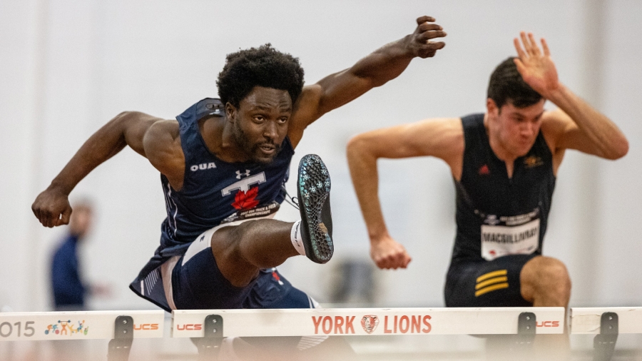(Toronto, Canada---18 March 2022) David Adeleye of the University of Toronto competing on day one of the OUA Track and Field Championships at the Toronto Track and Field Centre on the campus of York University.
Photograph 2022 Copyright Miles Ryan Rowat / Mundo Sport Images