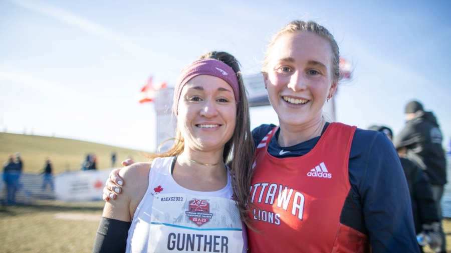 (Ottawa, Canada---25 November 2023) Nina Gunther and Shona McCulloch races in the open women’s championship race at the 2023 Athletics Canada Canadian Cross Country Championships held at Mooney’s Bay, Ottawa. Photograph Copyright 2023 Sean Burges / Mundo Sport Images.

If posting to social media please tag @mundosportimages