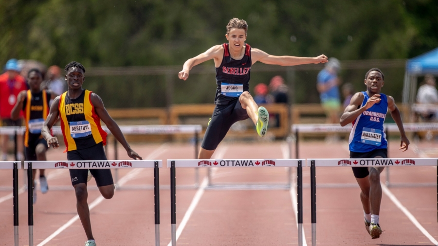 (Ottawa, Canada---10 June 2023) Zachary Jeggo of Louis-Riel - Ottawa competes in the intermediate hurdles (gold) at the 2023 OFSAA Ontario High School Track and Field Championships. Photograph Copyright 2023 Sean Burges / Mundo Sport Images.
If posting to social media please tag @mundosportimages